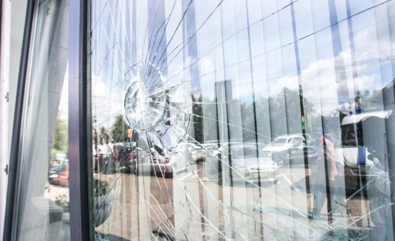 Intervention vitrier à Mougins - ÉTABLISSEMENTS MORAIS